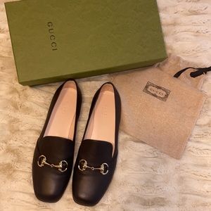 Gucci Black Leather Flats w/ Silver Horsebit
